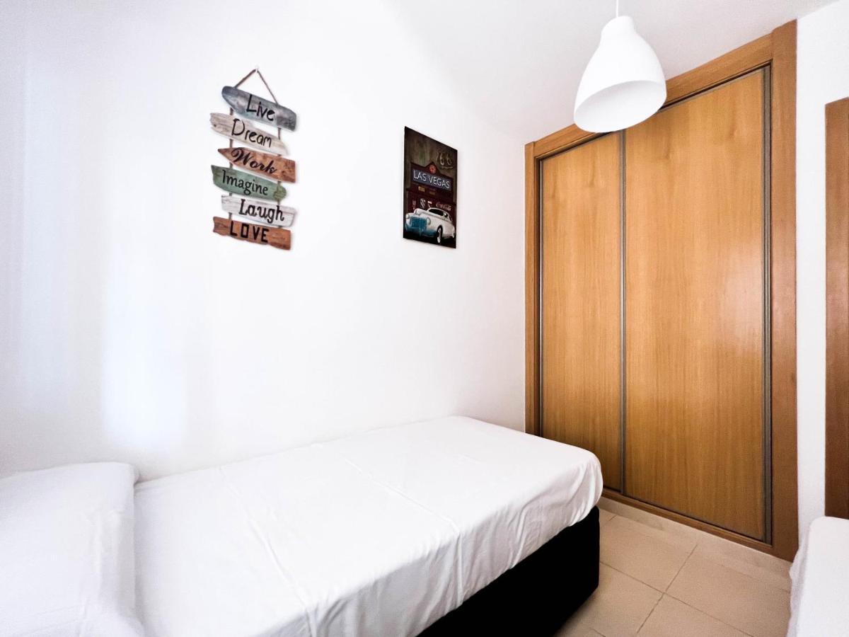 Renovated Apartment On The First Line 奥罗佩萨德尔马 外观 照片
