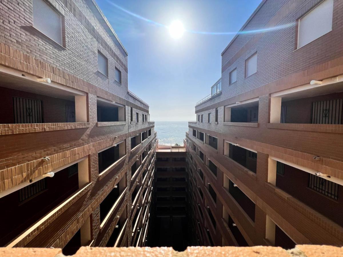 Renovated Apartment On The First Line 奥罗佩萨德尔马 外观 照片