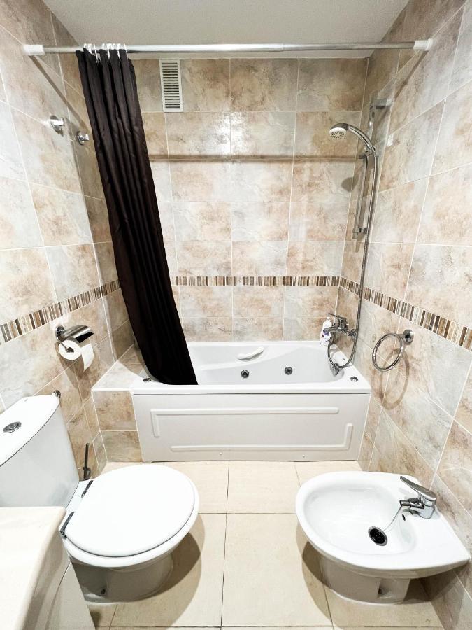 Renovated Apartment On The First Line 奥罗佩萨德尔马 外观 照片